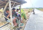 Komsos TMMD Pati: TNI dan Petani Bersinergi di Tengah Sawah